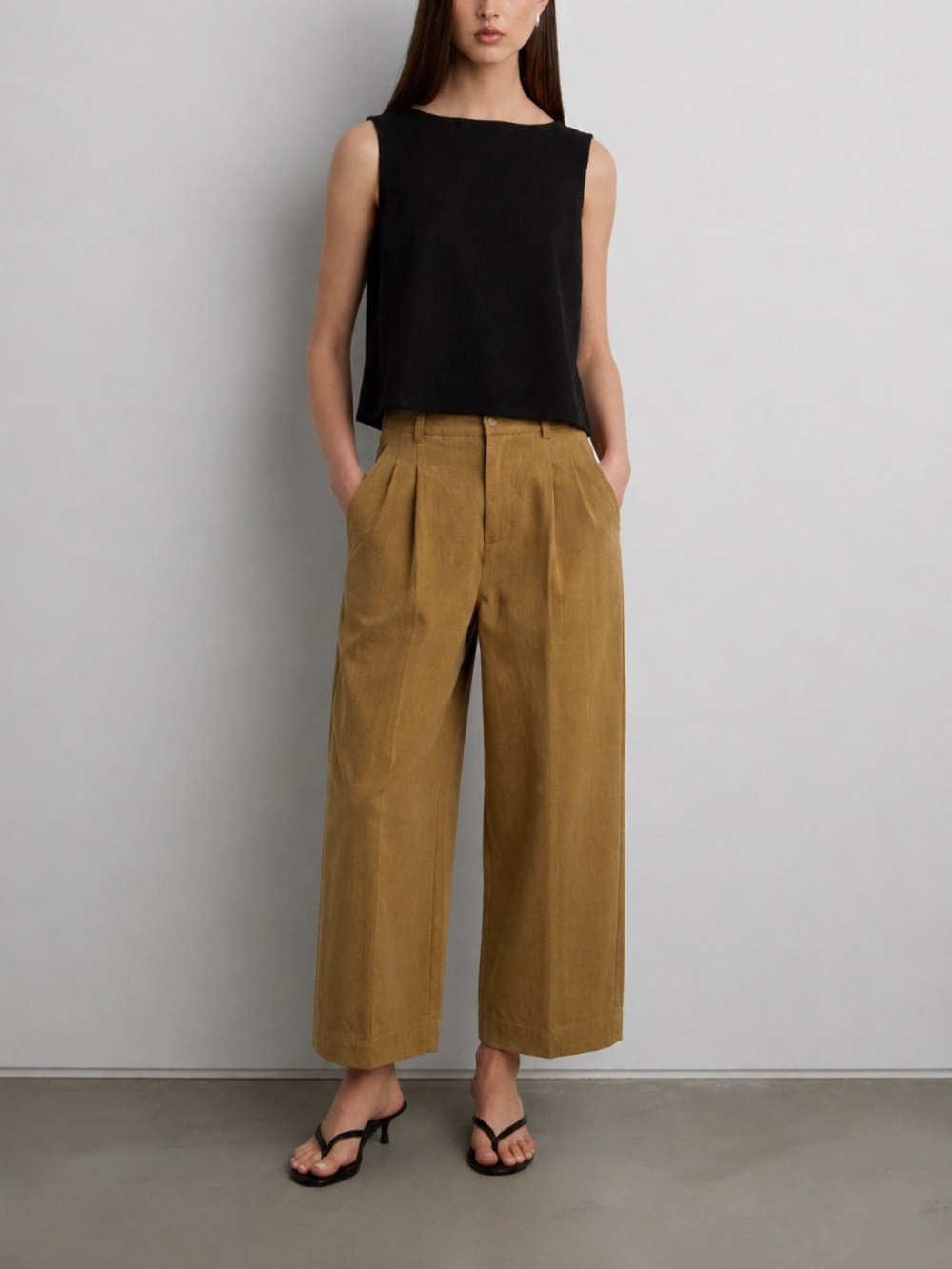 OAK + FORT | 6 | Cropped Pleated Trouser